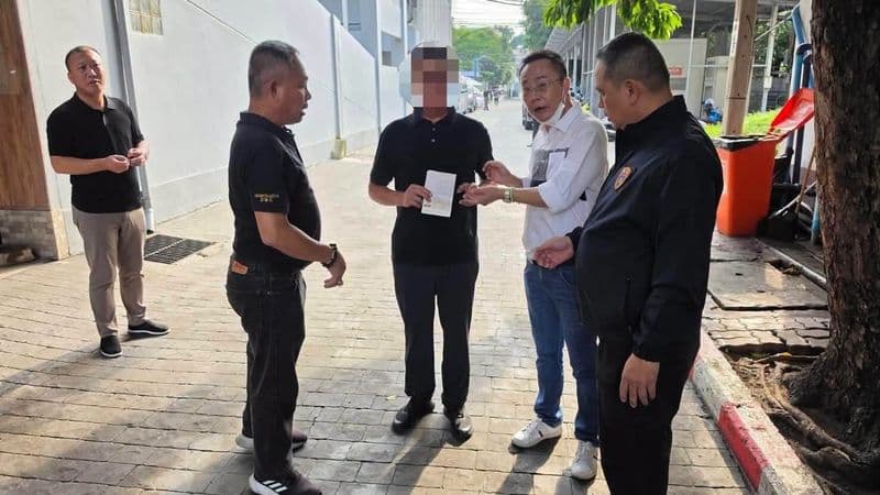 Thai Immigration, Crime Suppression Division Arrest Chinese Man Wanted in China for Bribery
