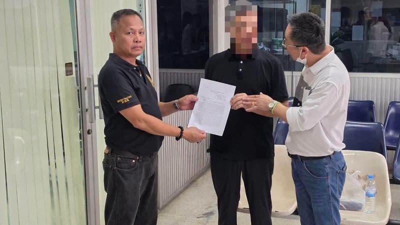 Thai Immigration, Crime Suppression Division Arrest Chinese Man Wanted in China for Bribery