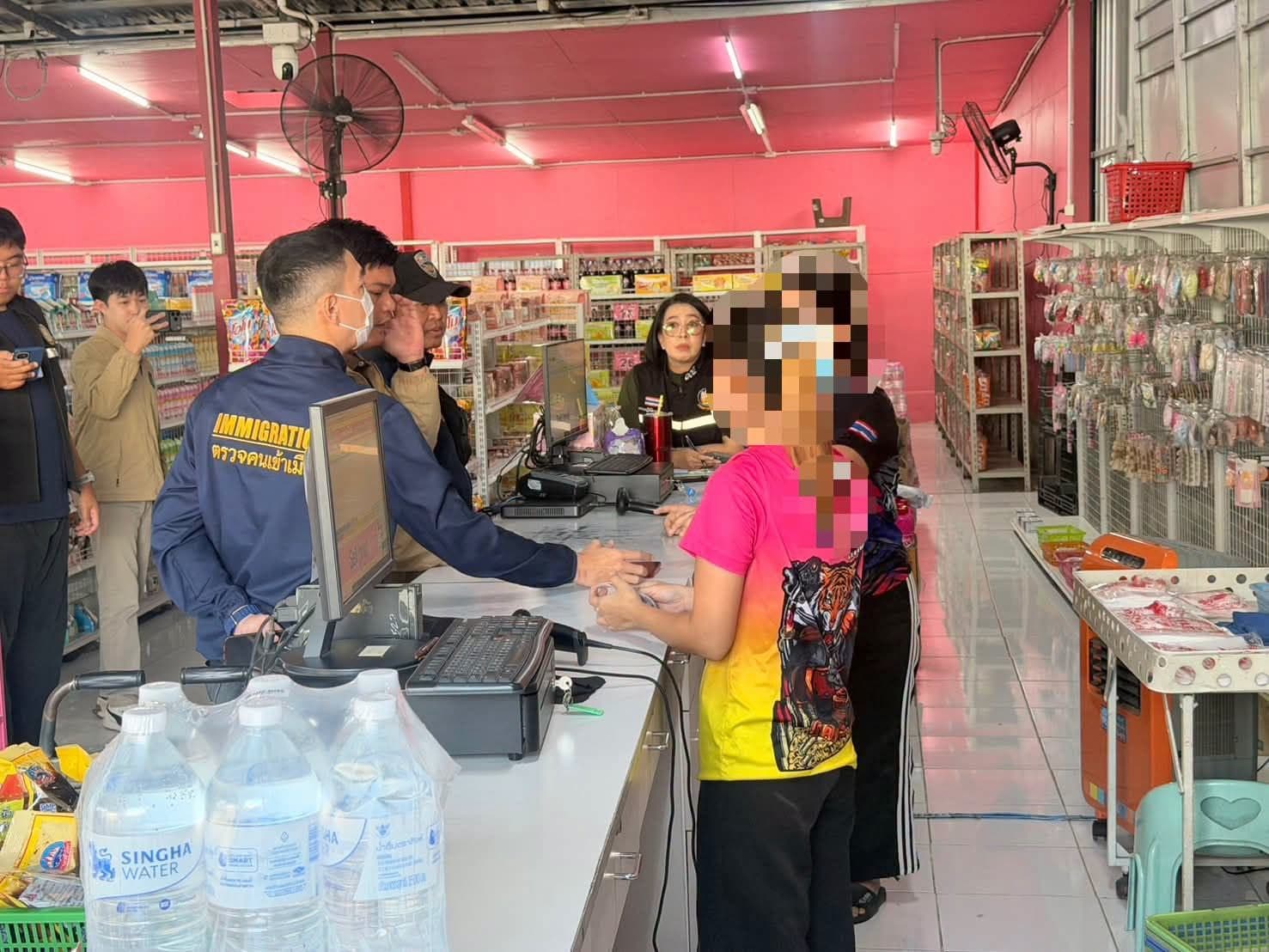 Chiang Mai Immigration Arrests Myanmar Worker for Working Outside Authorized Employment